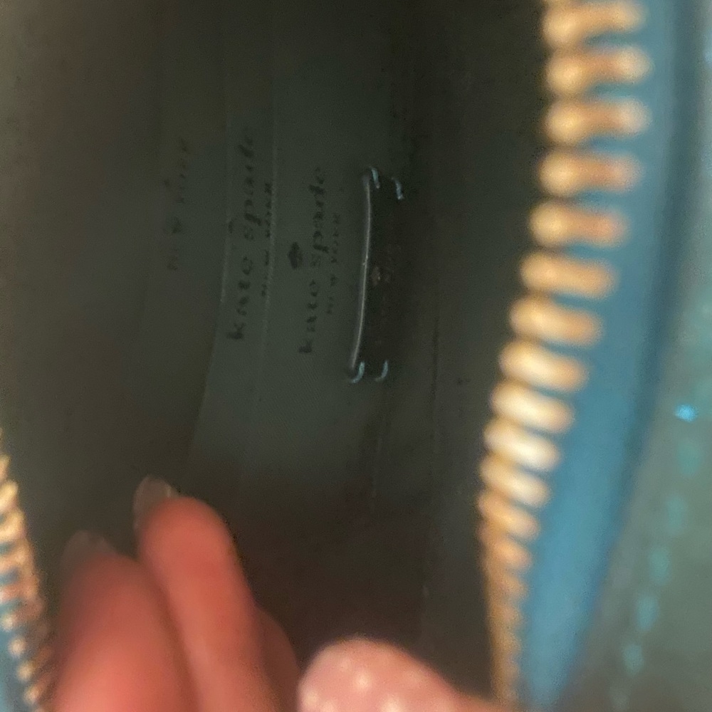 Kate Spade Green Crossbody Bag with Sleek Design - Picture 4 of 4